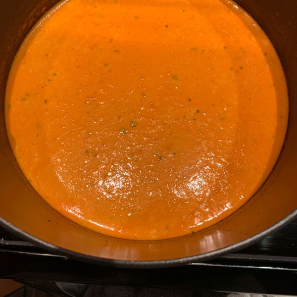 Rich and Creamy Tomato Basil Soup