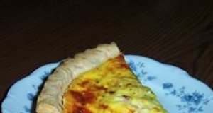 Spicy Edam Shrimp Quiche