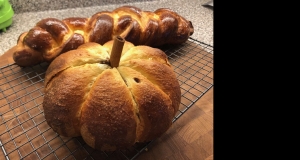 Pull-Apart Pumpkin Brioche
