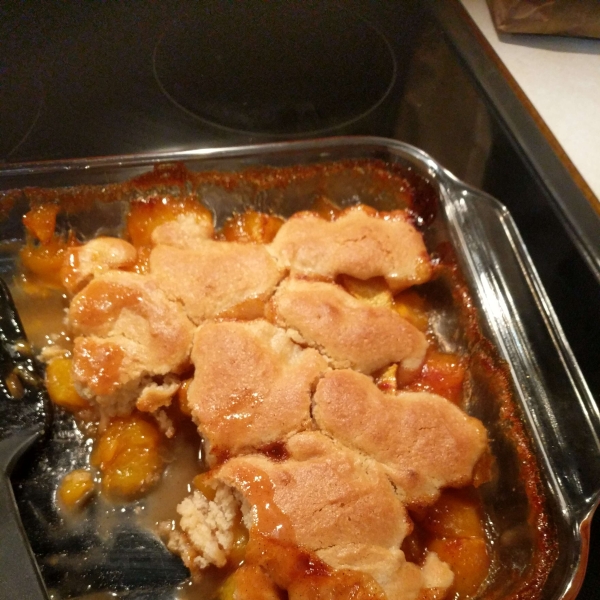 Fresh Southern Peach Cobbler