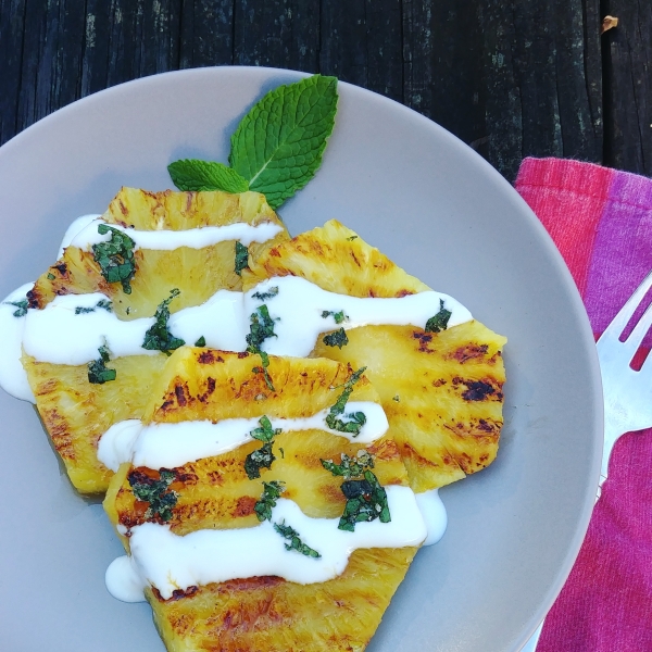 Grilled Pineapple Dessert with Greek Yogurt