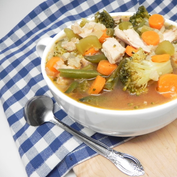 Low-Carb Chicken and Vegetable Soup