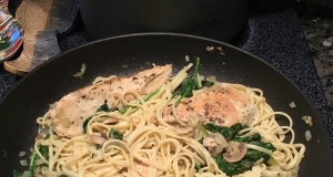 Chicken Pesto with Fettuccine and Spinach