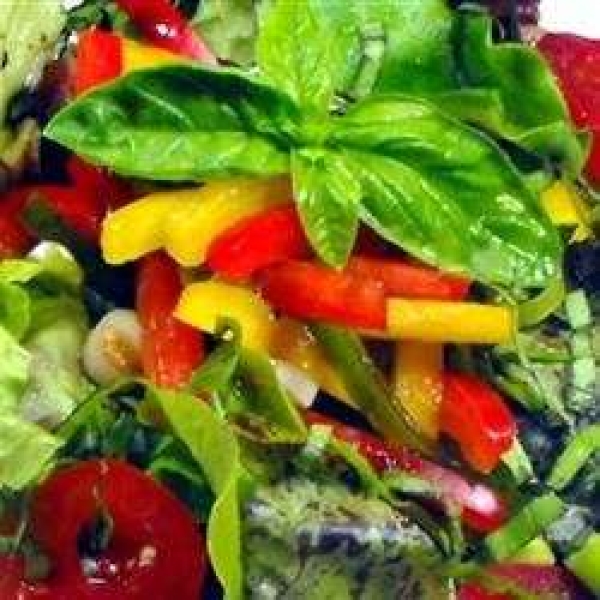 Italian Leafy Green Salad
