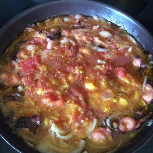 Octapodi Kokkinisto (Greek Octopus in Tomato Sauce)