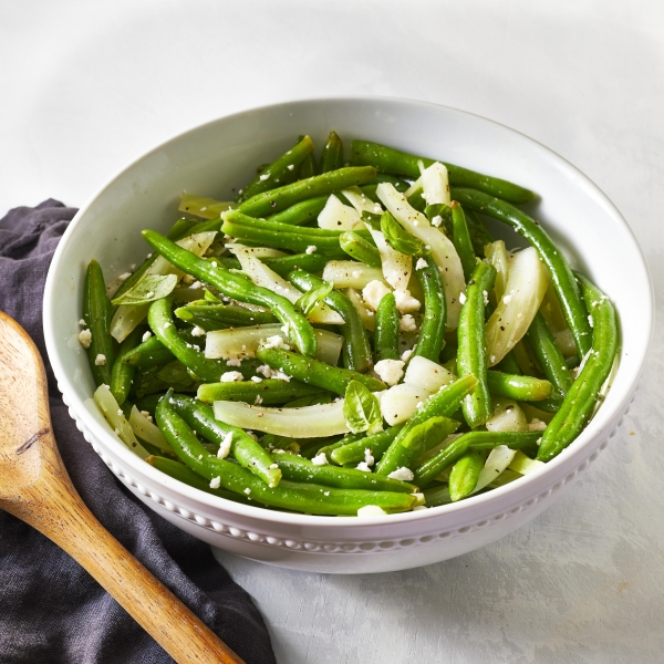 Fresh Green Beans, Fennel, and Feta Cheese