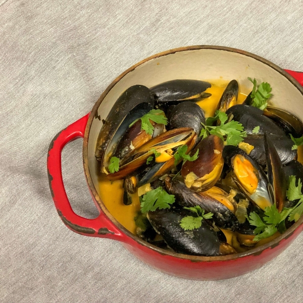Mussels in Lime-Coconut Broth