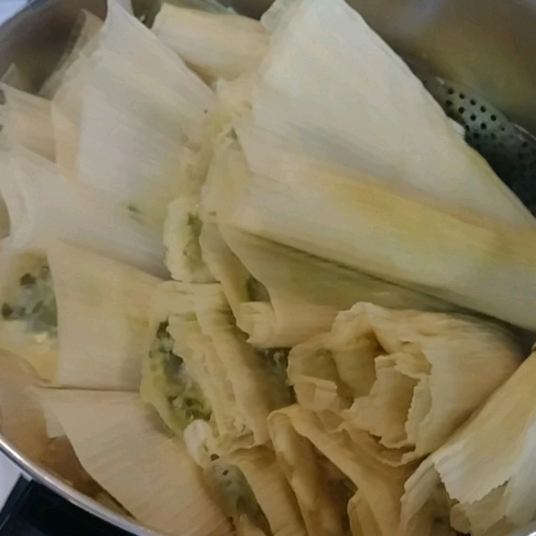 Poblano and Cheese Tamales (Tamales de Rajas con Queso)