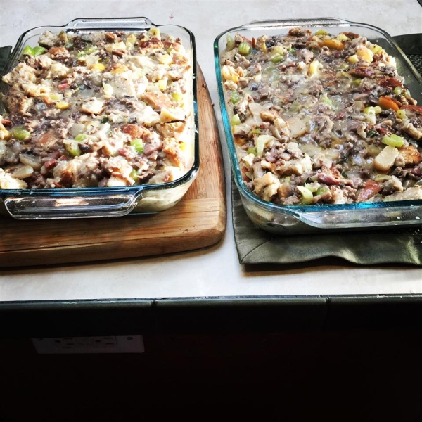 Apple, Sausage, Bacon, and Mushroom Stuffing