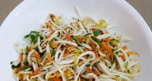 Carrot-Bean Sprouts Salad