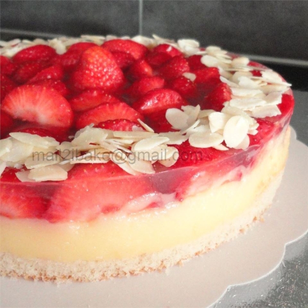 Triple Strawberry Cake