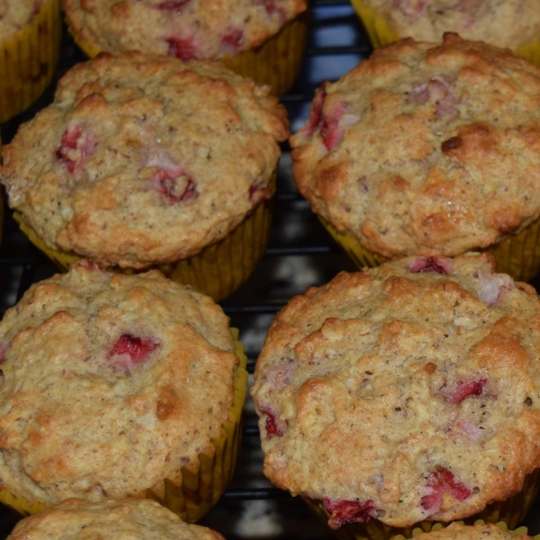 Healthier Fresh Strawberry Muffins