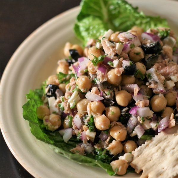 Tuna and Chickpea Salad