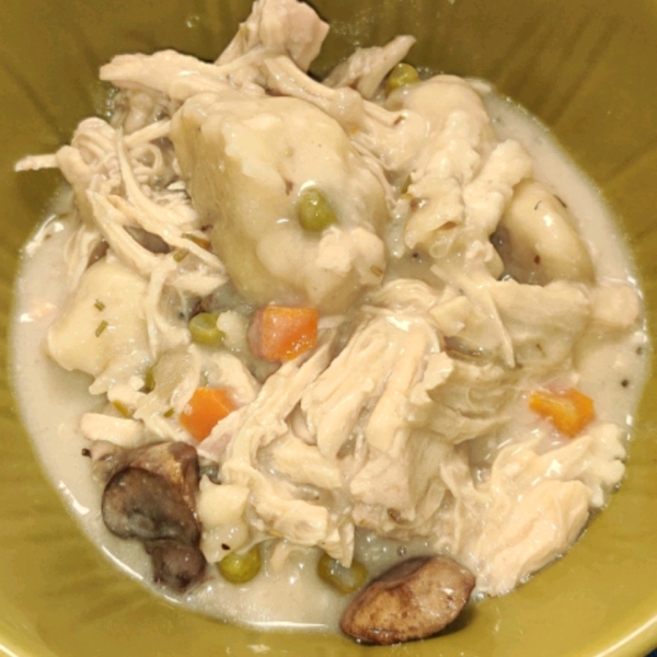 Slow Cooker Creamy Chicken and Dumplings