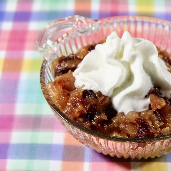 Slow Cooker Pineapple-Cranberry Dump Cake