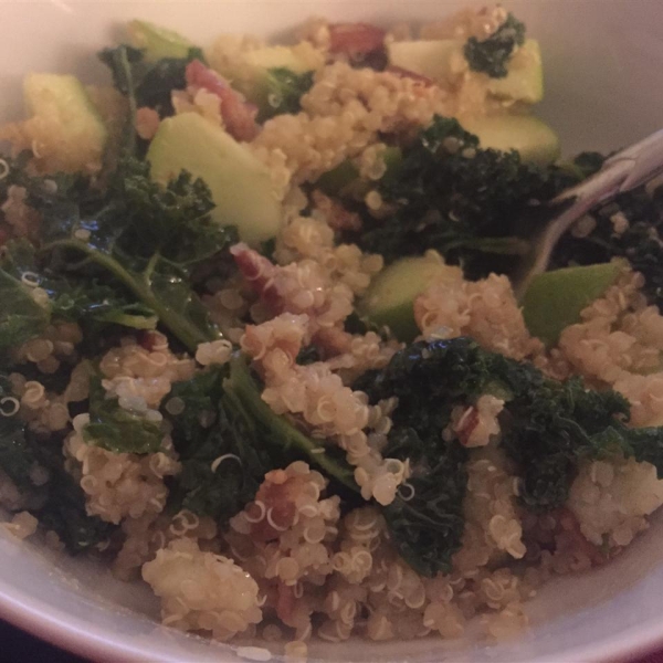 Kale, Apple, Avocado, and Bacon Salad