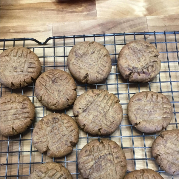 5-Ingredient Peanut Butter Chocolate Cookies