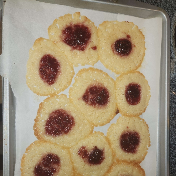 Raspberry and Almond Shortbread Thumbprints