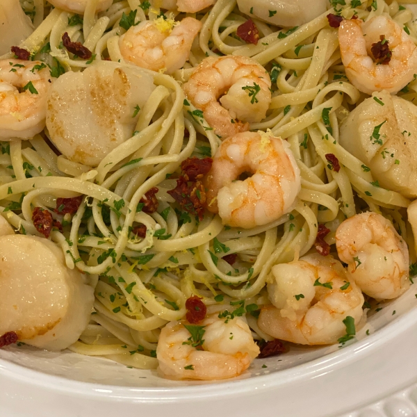 Linguine with Seafood and Sundried Tomatoes