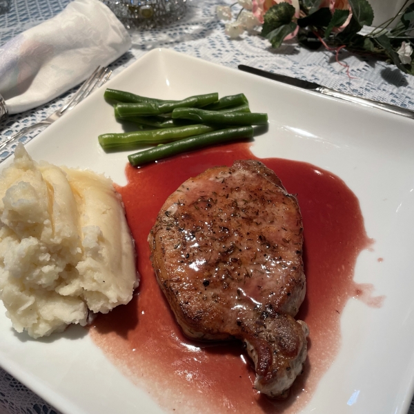 Pork Chops with Raspberry Sauce