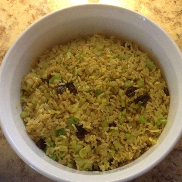 Rice Pilaf with Raisins and Veggies