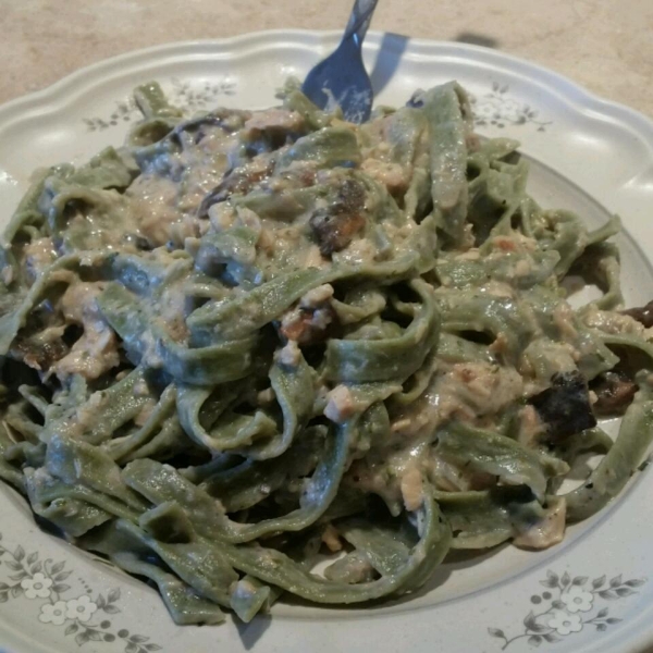 Salmon With Green Fettuccine