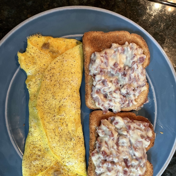 Creamed Chipped Beef on Toast
