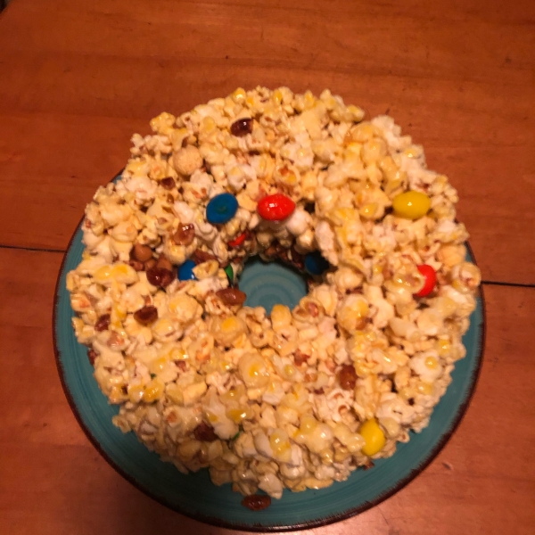 No-Bake Popcorn Cake