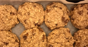 Low Sugar Oatmeal Raisin Cookie