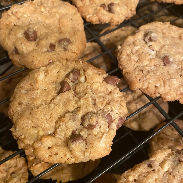 Crisp Oatmeal Cookies