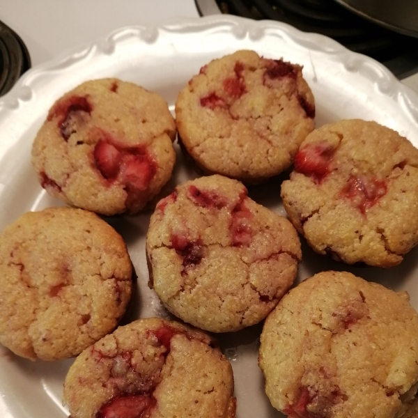 Berry Cornmeal Muffins