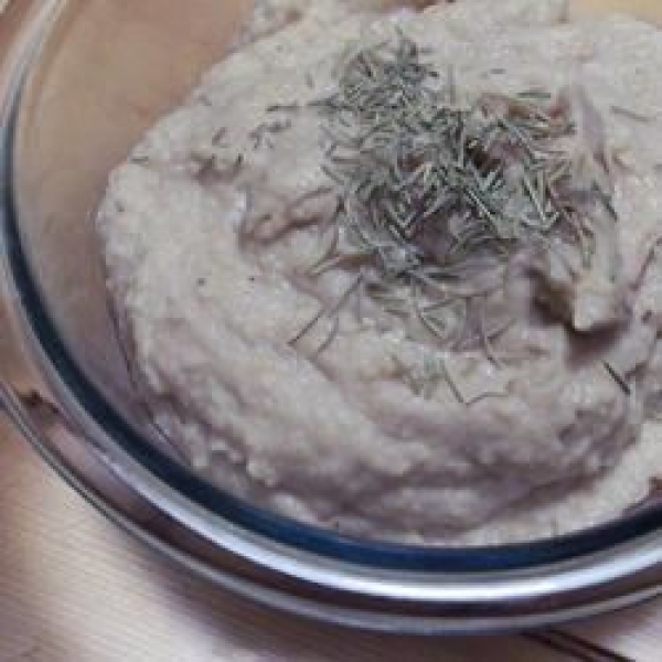 Roasted Garlic Bean Dip