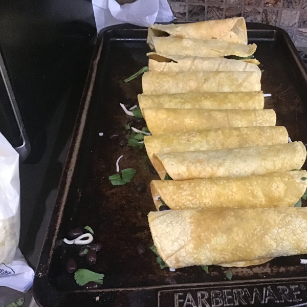 Baked Black Bean and Spinach Flautas