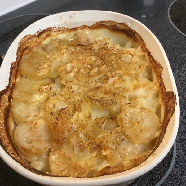 Creamy and Crispy Scalloped Potatoes