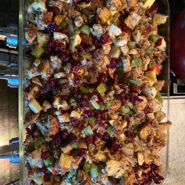 Awesome Sausage, Apple and Cranberry Stuffing