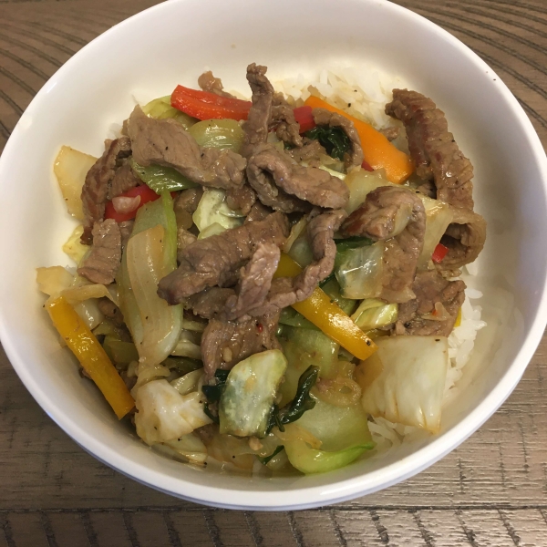 Black Pepper Beef and Cabbage Stir Fry