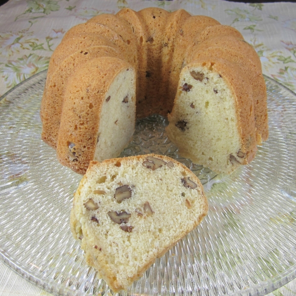 Nannie's Butter Pecan Cake