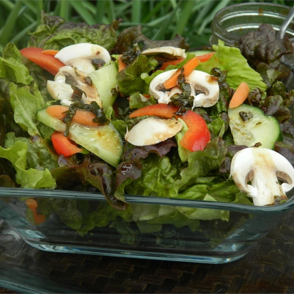 Mixed Greens with Smoked Gouda