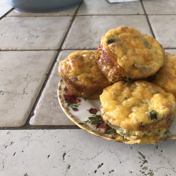 Low-Carb Bacon Spinach Egg Cups