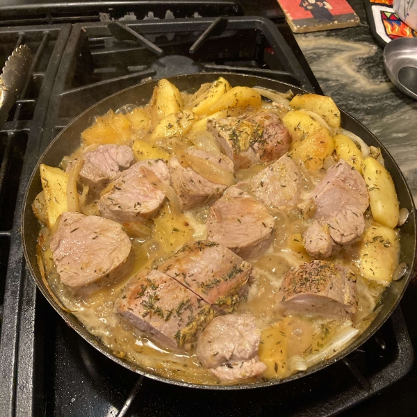 Pork Tenderloin with Apples and Onions