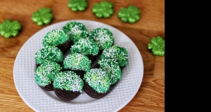 St. Patrick's Day Chocolate-Covered Oreos®