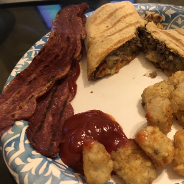 Spicy Bacon Cheeseburger Turkey Wraps