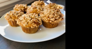 Pumpkin Coffee Cake Muffins