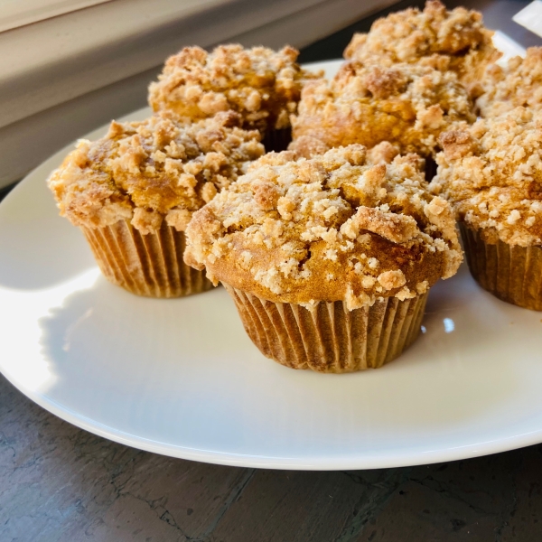 Pumpkin Coffee Cake Muffins