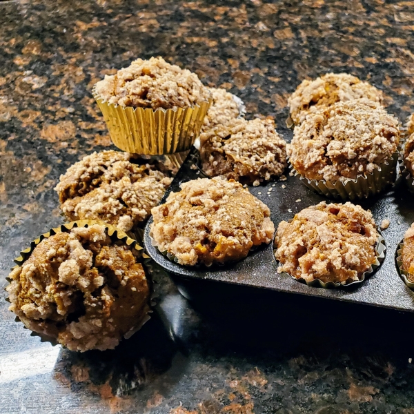 Pumpkin Apple Streusel Muffins