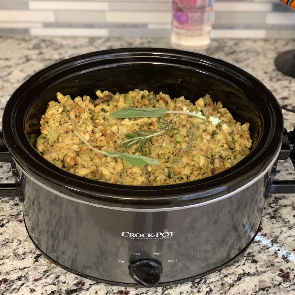 Slow Cooker Stuffing