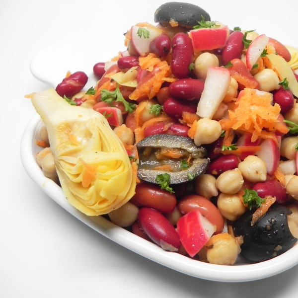 Jonny's Easy Garbonzalicious Tangy Artichoke and Bean Salad