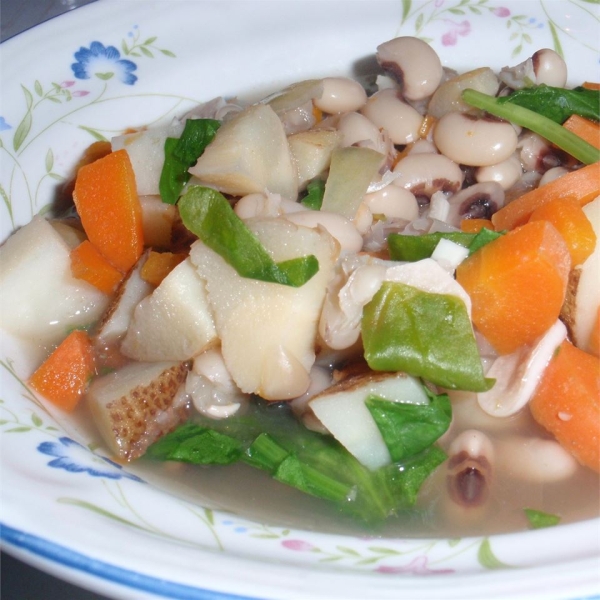 Loaded Black-Eyed Peas, Spinach, and Vegetable Soup