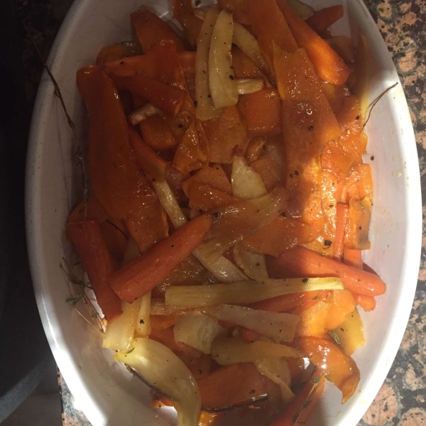 Roasted Sweet Potatoes and Vegetables With Thyme and Maple Syrup