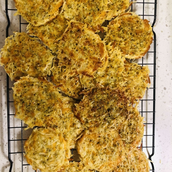 Parmesan Thyme Crisps